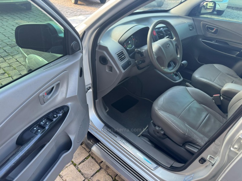 TUCSON 2.0 MPFI GLS BASE 16V 143CV 2WD FLEX 4P AUTOMÁTICO - 2015 - SãO MARCOS