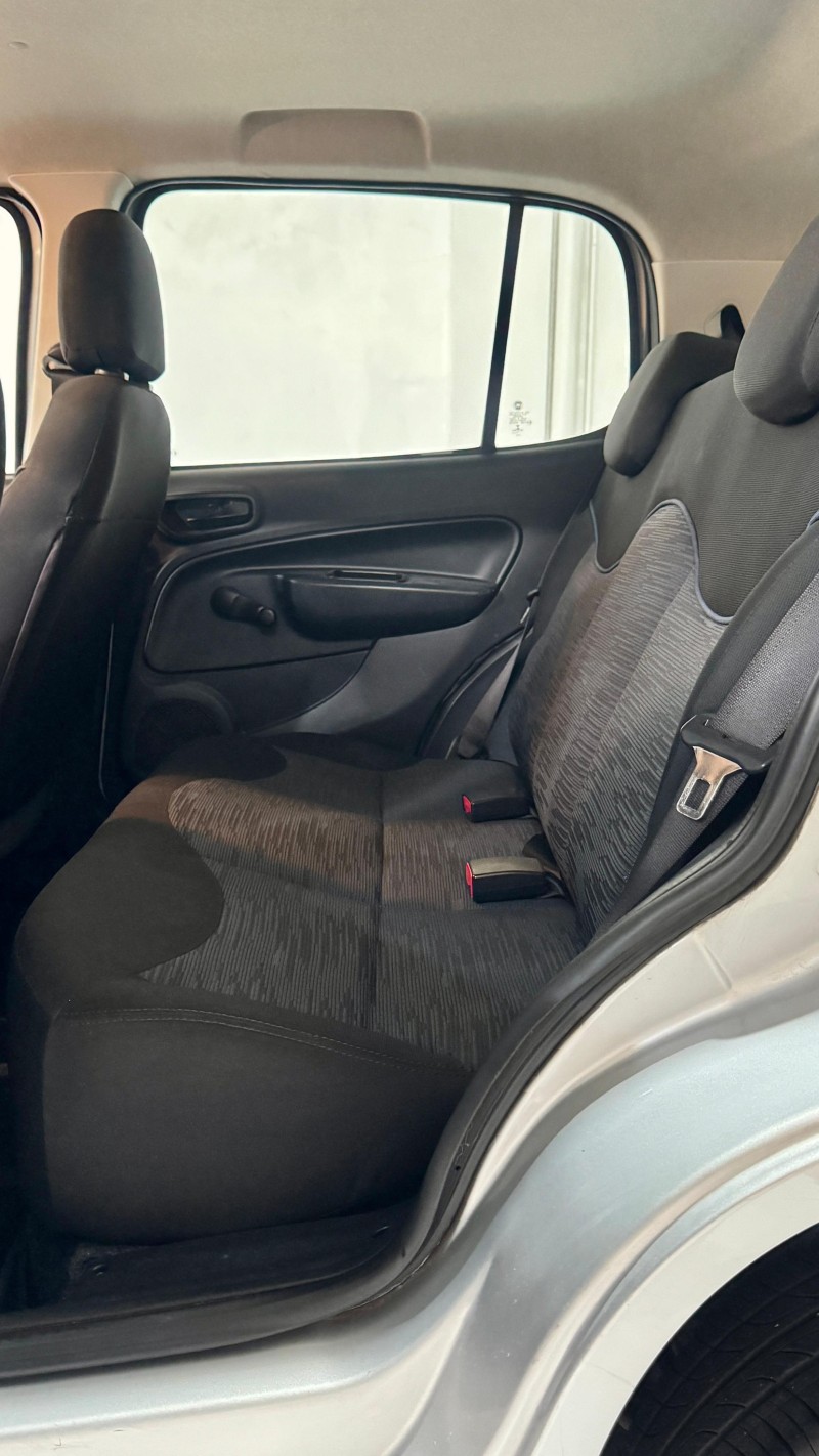 UNO 1.0 EVO ATTRACTIVE 8V FLEX 4P MANUAL - 2017 - ESTâNCIA VELHA