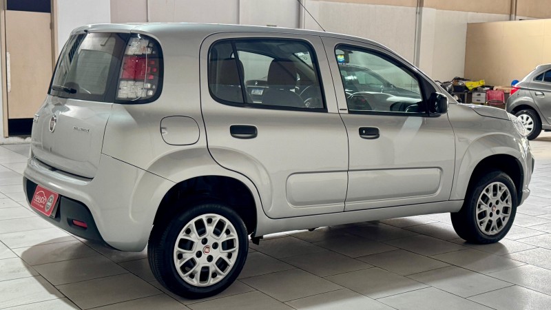 UNO 1.0 EVO ATTRACTIVE 8V FLEX 4P MANUAL - 2017 - ESTâNCIA VELHA