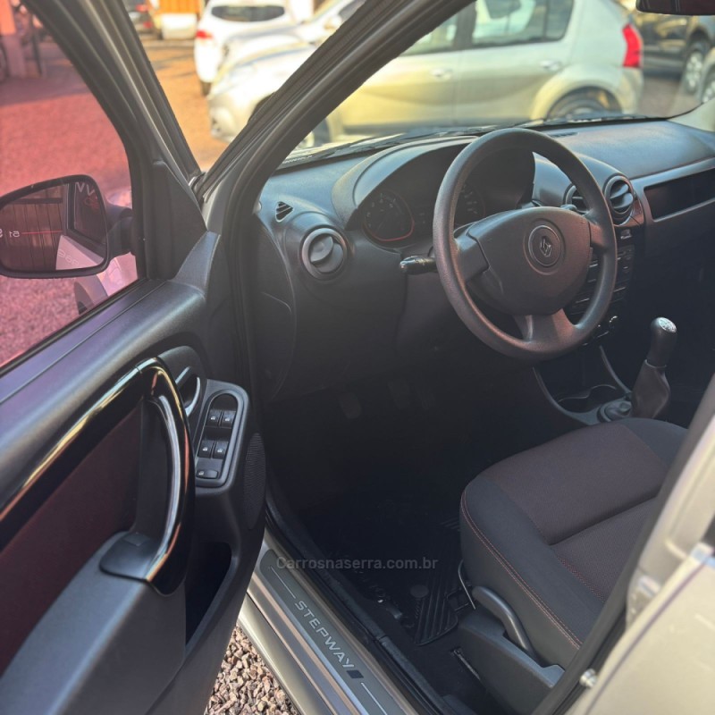 SANDERO 1.6 STEPWAY 16V FLEX 4P MANUAL - 2012 - LAJEADO