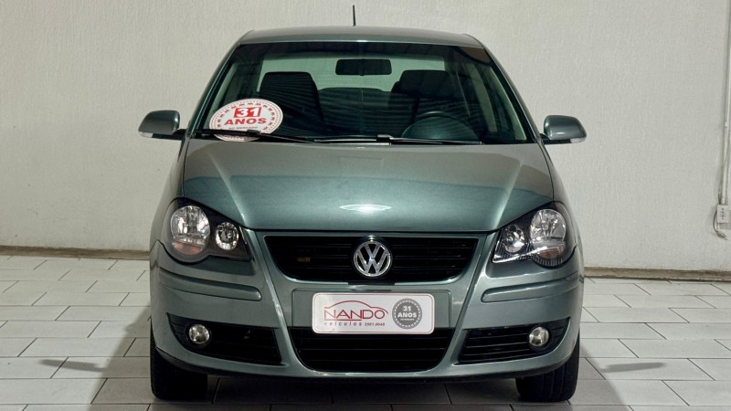 POLO SEDAN 1.6 8V GASOLINA 4P MANUAL - 2011 - ESTâNCIA VELHA