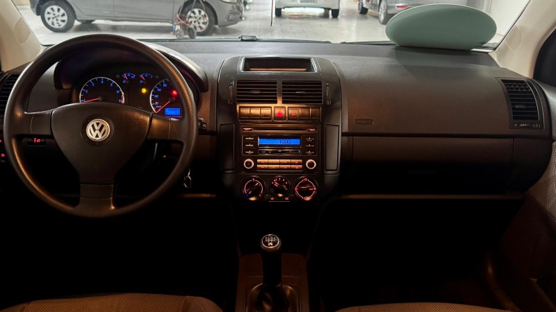 POLO SEDAN 1.6 8V GASOLINA 4P MANUAL - 2011 - ESTâNCIA VELHA