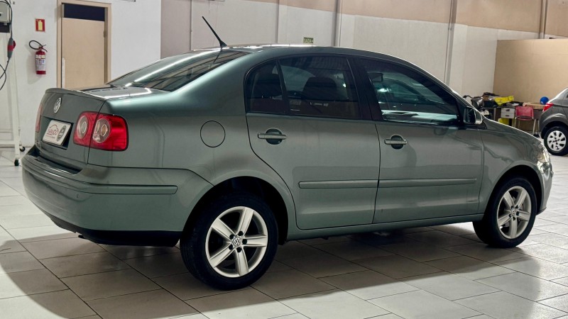 POLO SEDAN 1.6 8V GASOLINA 4P MANUAL - 2011 - ESTâNCIA VELHA
