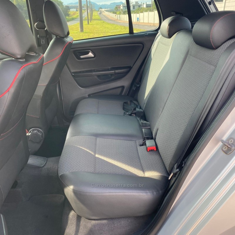 FOX 1.6 MI ROCK IN RIO 8V FLEX 4P MANUAL - 2016 - LAJEADO