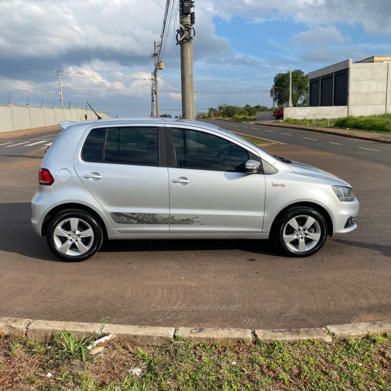 FOX 1.6 MI ROCK IN RIO 8V FLEX 4P MANUAL - 2016 - LAJEADO