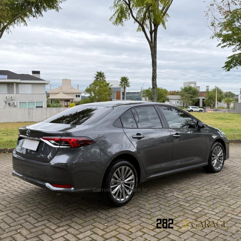 COROLLA 2.0 XEI 16V FLEX 4P AUTOMÁTICO - 2024 - FARROUPILHA