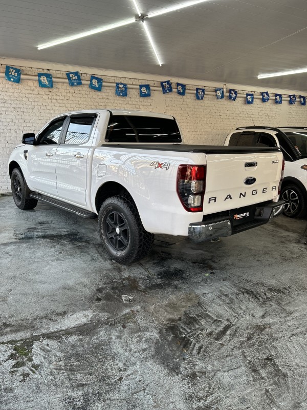 RANGER 3.2 XLT 4X4 CD 20V DIESEL 4P AUTOMÁTICO - 2015 - CAXIAS DO SUL
