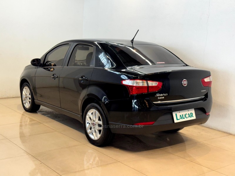 GRAND SIENA 1.6 MPI ESSENCE 16V FLEX 4P AUTOMATIZADO - 2017 - CASCA