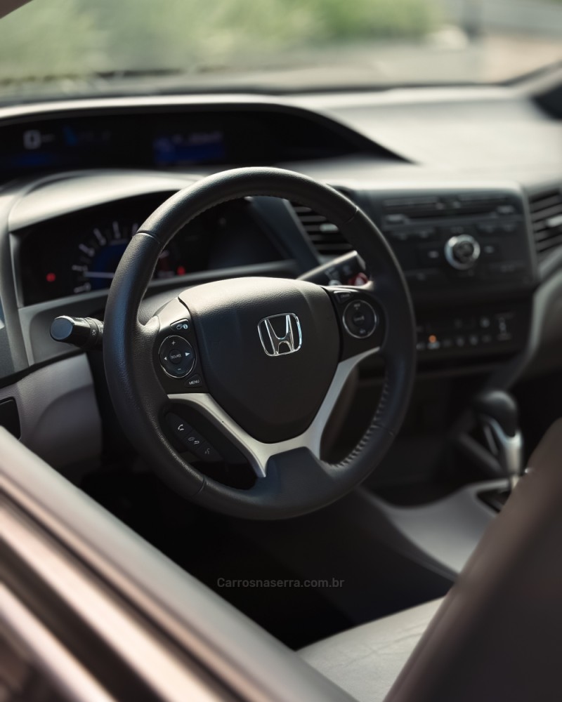 CIVIC 2.0 LXR 16V FLEX 4P AUTOMÁTICO - 2016 - NOVO HAMBURGO
