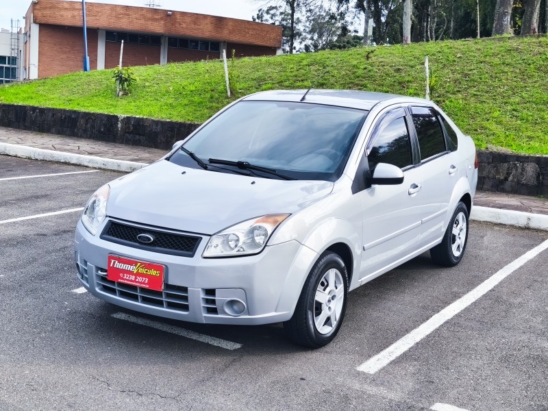 fiesta 1.0 rocam hatch 8v flex 4p manual 2009 caxias do sul