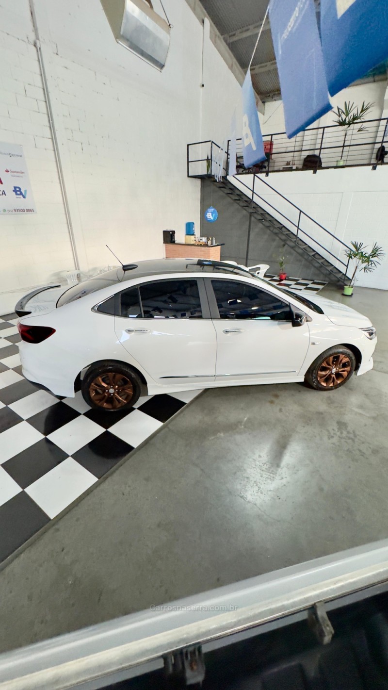 ONIX 1.0	PREMIER PLUS 8V TURBO FLEX 4P AUTOMÁTICO - 2024 - MONTENEGRO