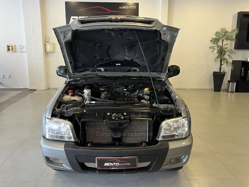 S10 2.4 ADVANTAGE 4X2 CD 8V FLEX 4P MANUAL - 2009 - BENTO GONçALVES