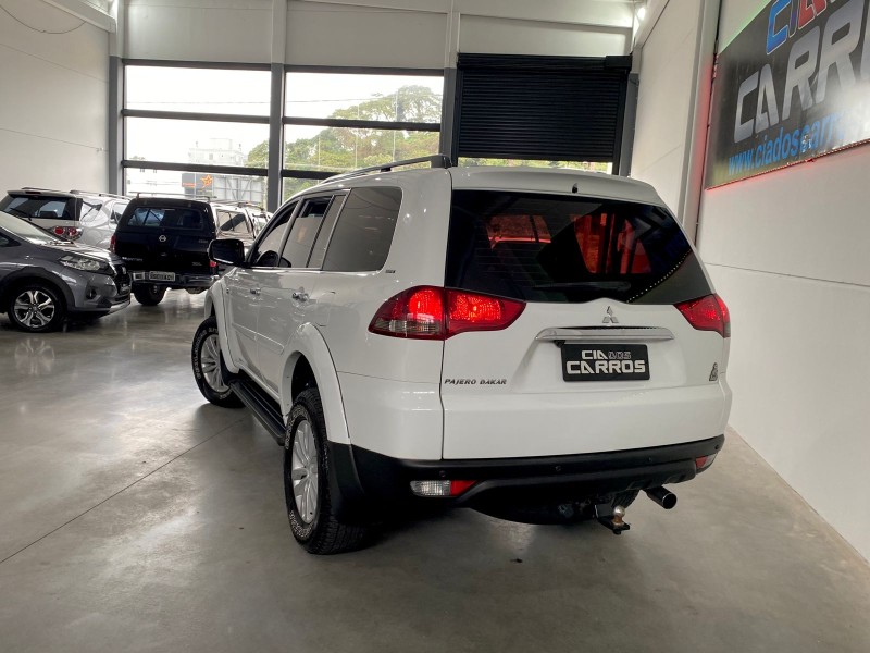 PAJERO DAKAR 3.2 HPE 4X4 7 LUGARES 16V TURBO INTERCOOLER DIESEL 4P AUTOMÁTICO - 2015 - LAJEADO