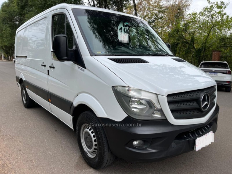 SPRINTER 2.2 FURGÃO 415 LONGO TETO BAIXO DIESEL 3P MANUAL