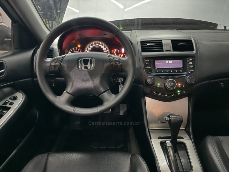 ACCORD 3.0 EX SEDAN V6 24V GASOLINA 4P AUTOMÁTICO - 2004 - SAPIRANGA