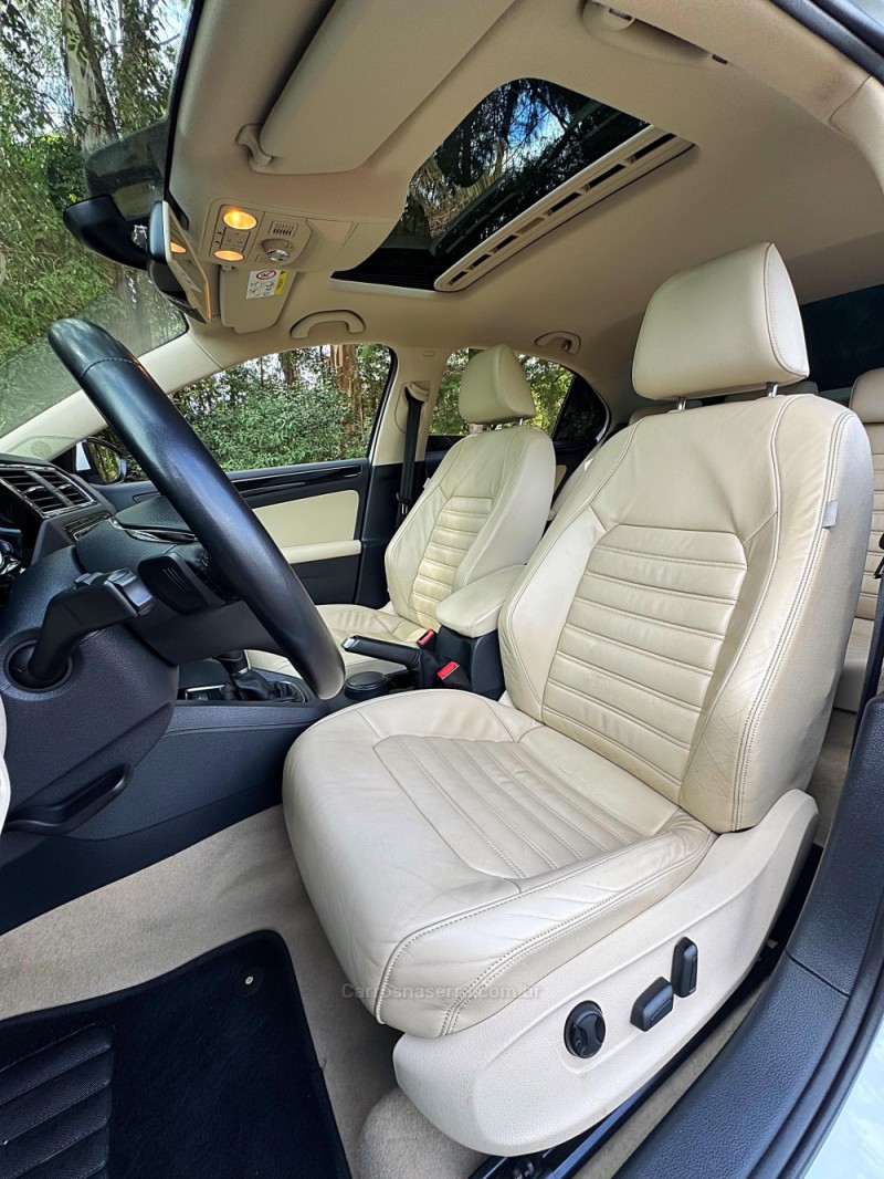 JETTA 2.0 TSI HIGHLINE 211CV GASOLINA 4P DSG - 2016 - PASSO FUNDO