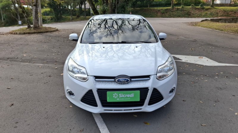 FOCUS 1.6 SE 16V FLEX 4P MANUAL - 2014 - BENTO GONçALVES