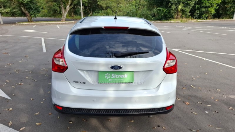 FOCUS 1.6 SE 16V FLEX 4P MANUAL - 2014 - BENTO GONçALVES