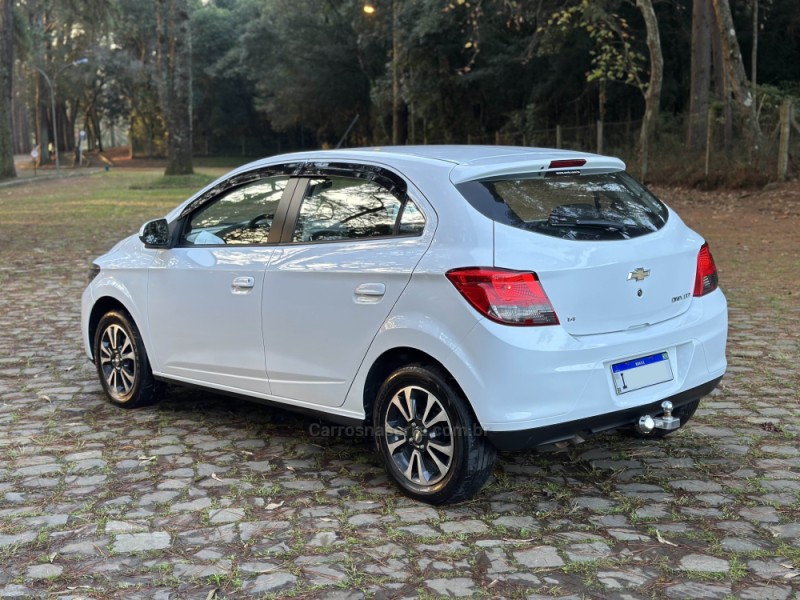 ONIX 1.4 MPFI LTZ 8V FLEX 4P MANUAL - 2015 - CAXIAS DO SUL