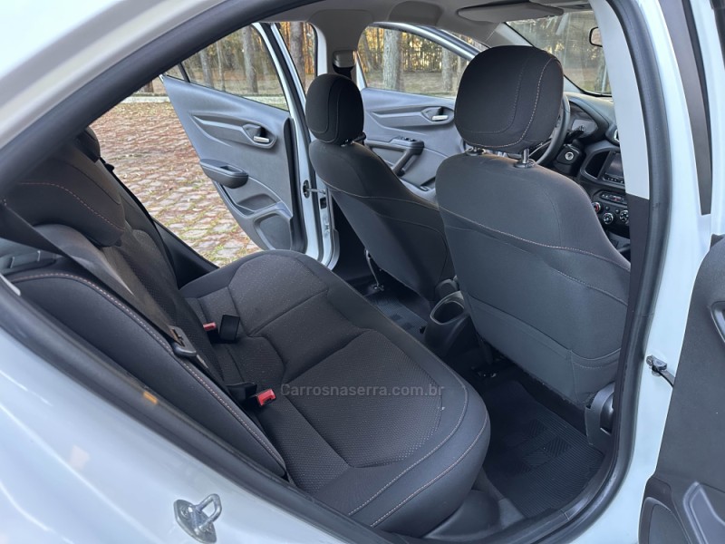 ONIX 1.4 MPFI LTZ 8V FLEX 4P MANUAL - 2015 - CAXIAS DO SUL