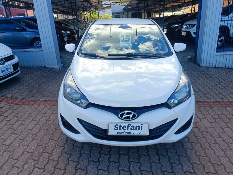HB20S 1.6 COMFORT PLUS 16V FLEX 4P MANUAL - 2015 - BOM PRINCíPIO