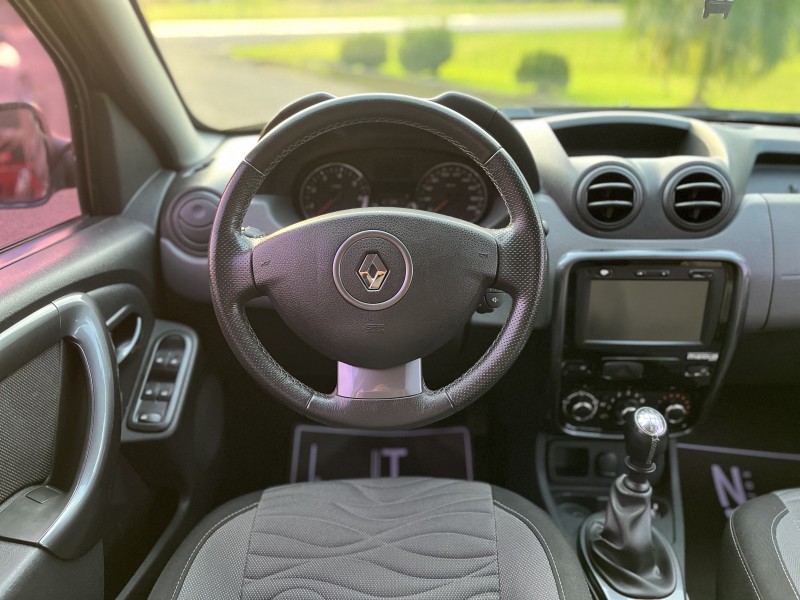 DUSTER 2.0 TECH ROAD 4X2 16V FLEX 4P MANUAL - 2014 - BOM PRINCíPIO