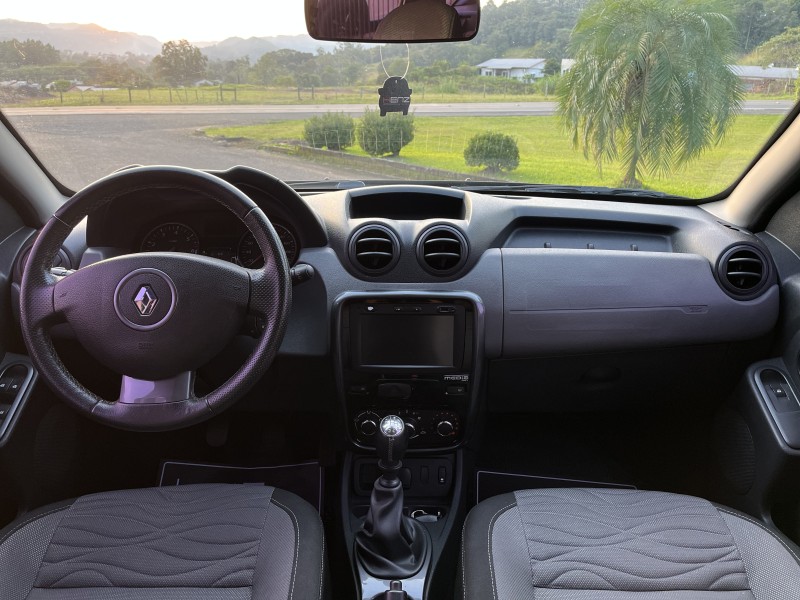 DUSTER 2.0 TECH ROAD 4X2 16V FLEX 4P MANUAL - 2014 - BOM PRINCíPIO