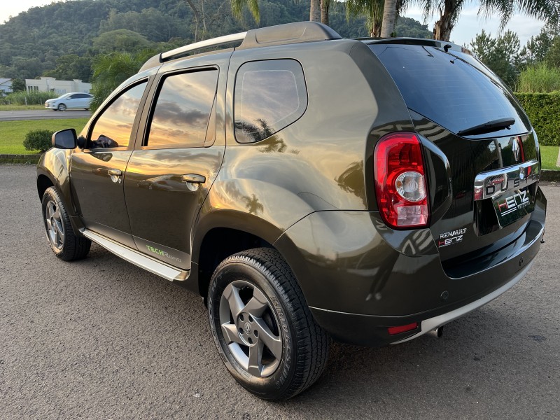 DUSTER 2.0 TECH ROAD 4X2 16V FLEX 4P MANUAL - 2014 - BOM PRINCíPIO