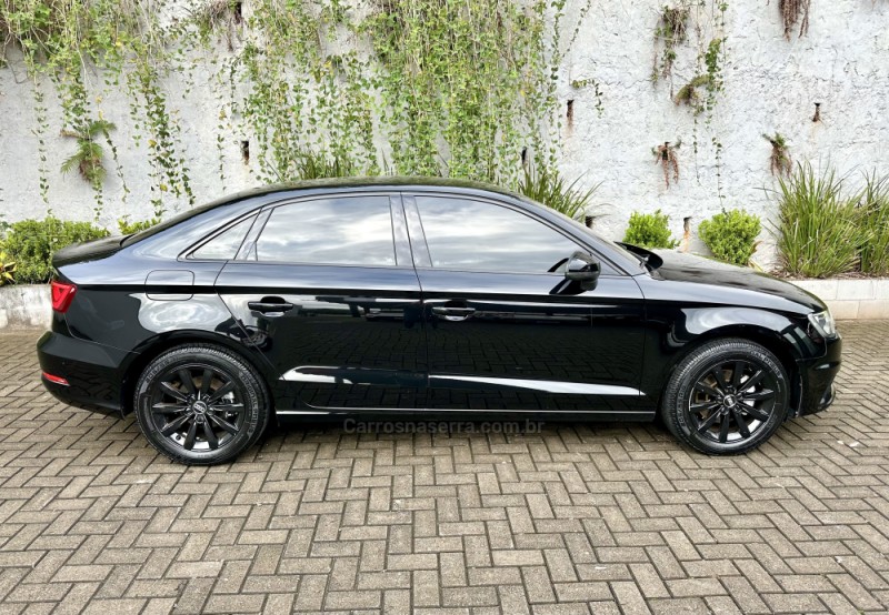 A3 1.4 TFSI SEDAN 16V GASOLINA 4P S-TRONIC - 2016 - SAPIRANGA