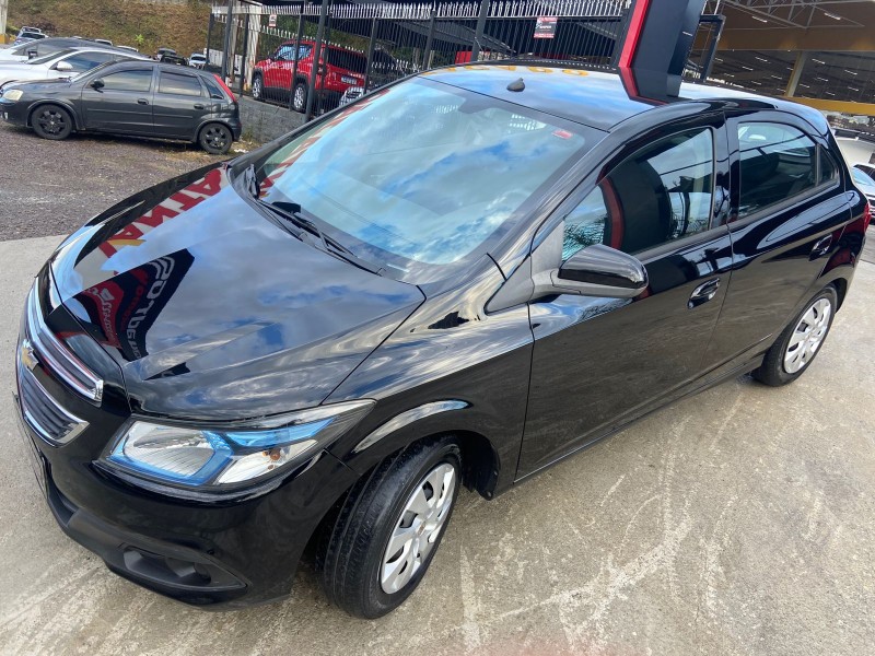 ONIX 1.4 MPFI LT 8V FLEX 4P MANUAL - 2013 - CAXIAS DO SUL