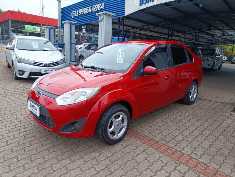 FIESTA 1.6 ROCAM SE SEDAN 8V FLEX 4P MANUAL - 2011 - BOM PRINCíPIO