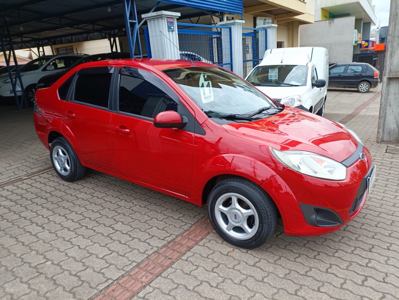 FIESTA 1.6 ROCAM SE SEDAN 8V FLEX 4P MANUAL - 2011 - BOM PRINCíPIO