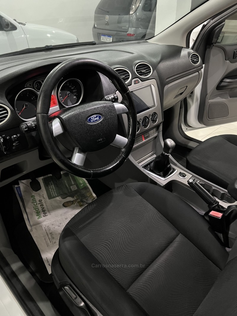 FOCUS 1.6 8V FLEX 4P MANUAL - 2013 - CAXIAS DO SUL