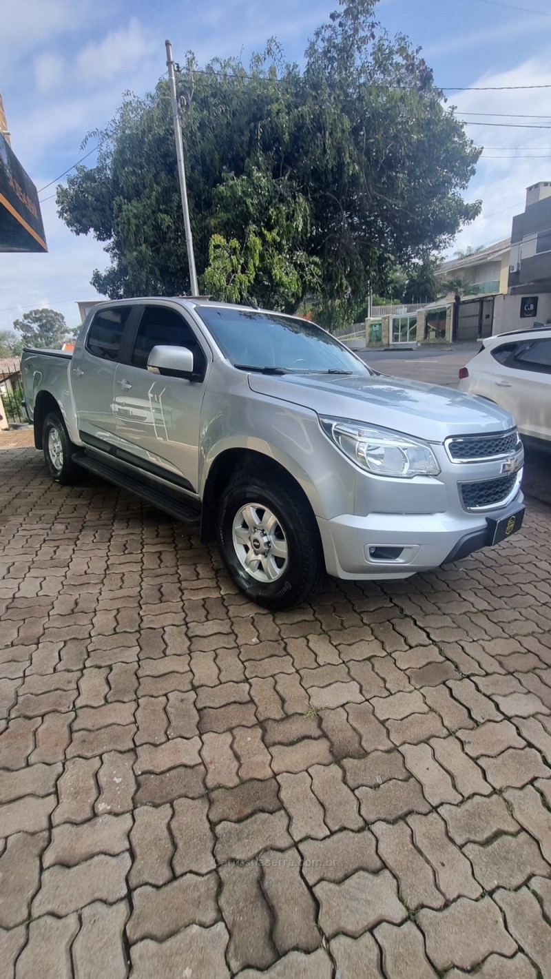 S10 2.8 LT 4X4 CD 16V TURBO DIESEL 4P MANUAL - 2014 - PASSO FUNDO