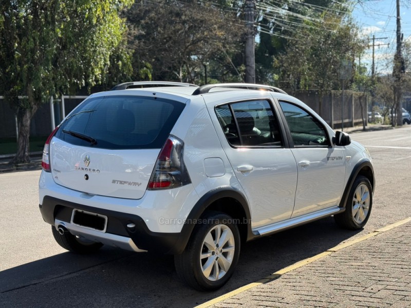 SANDERO 1.6 STEPWAY 8V FLEX 4P MANUAL - 2014 - PAROBé