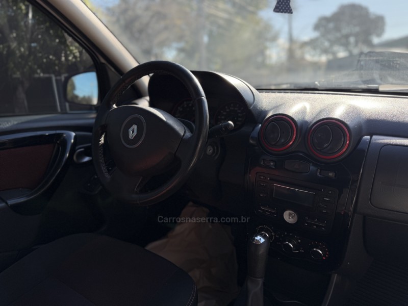 SANDERO 1.6 STEPWAY 8V FLEX 4P MANUAL - 2014 - PAROBé
