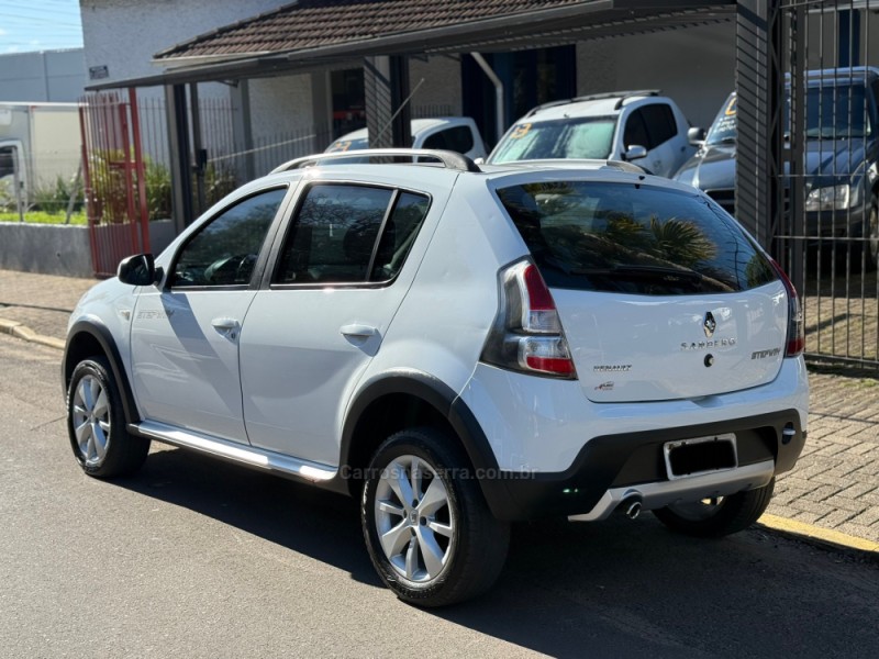 SANDERO 1.6 STEPWAY 8V FLEX 4P MANUAL - 2014 - PAROBé