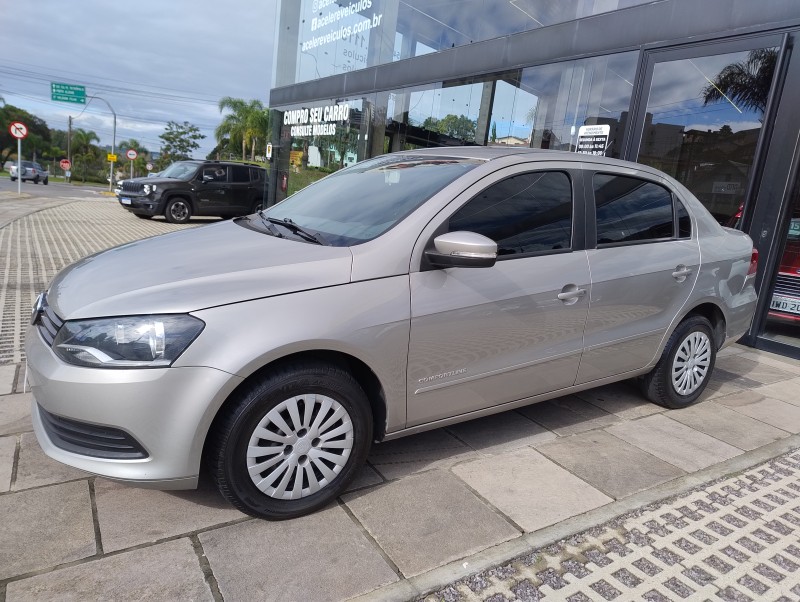 VOYAGE 1.0 MI COMFORTLINE 8V FLEX 4P MANUAL - 2015 - CAXIAS DO SUL