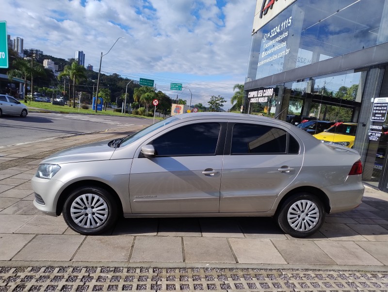 VOYAGE 1.0 MI COMFORTLINE 8V FLEX 4P MANUAL - 2015 - CAXIAS DO SUL