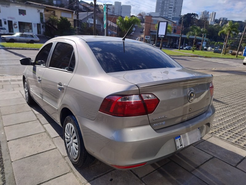 VOYAGE 1.0 MI COMFORTLINE 8V FLEX 4P MANUAL - 2015 - CAXIAS DO SUL