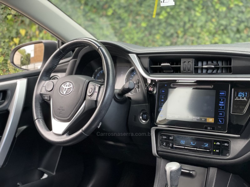 COROLLA 2.0 XEI 16V FLEX 4P AUTOMÁTICO - 2019 - FARROUPILHA