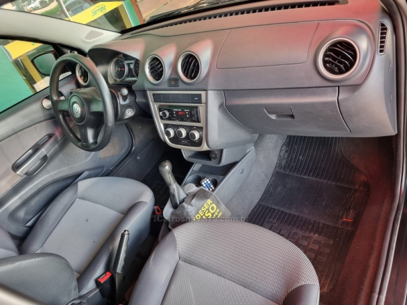 VOYAGE 1.0 MI CITY 8V FLEX 4P MANUAL - 2011 - DOIS IRMãOS