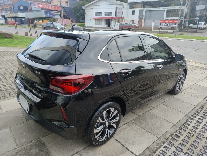 ONIX 1.0 PREMIER II 12V TURBO FLEX 4P AUTOMÁTICO - 2023 - CAXIAS DO SUL