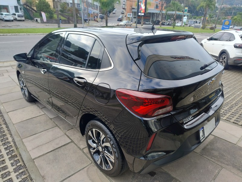 ONIX 1.0 PREMIER II 12V TURBO FLEX 4P AUTOMÁTICO - 2023 - CAXIAS DO SUL