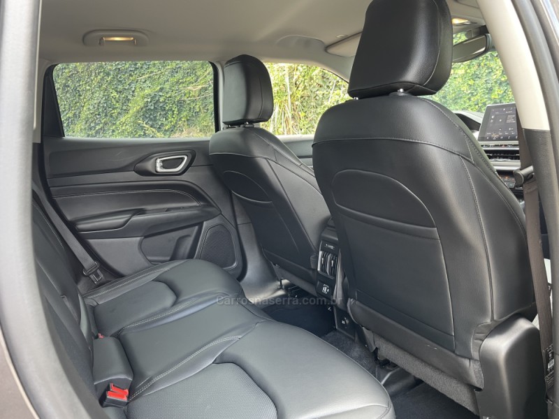 COMPASS 1.3 LONGITUDE T270 16V TURBO 4X2 FLEX 4P AUTOMÁTICO - 2023 - FARROUPILHA