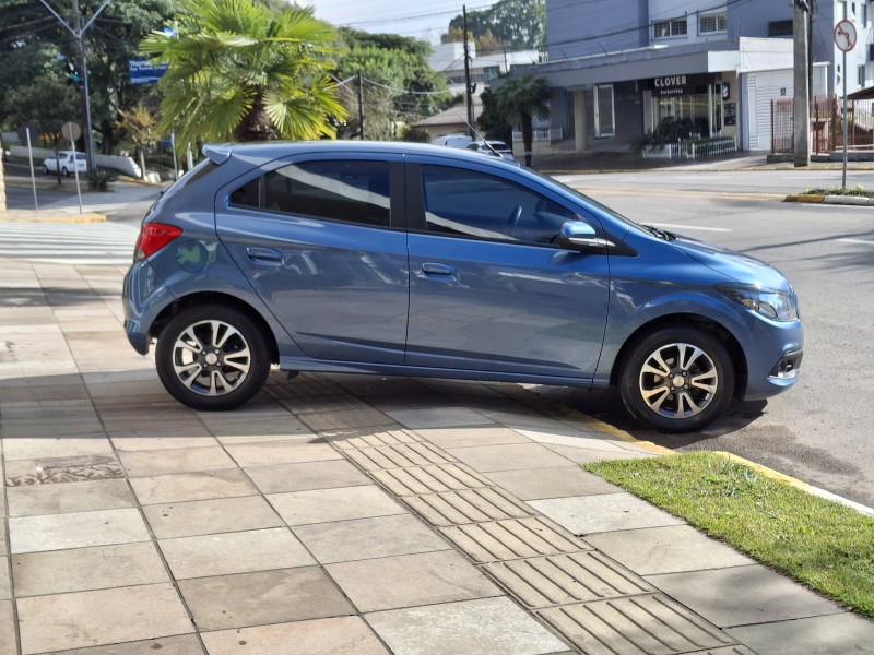 ONIX 1.4 MPFI LT 8V FLEX 4P MANUAL - 2016 - FARROUPILHA