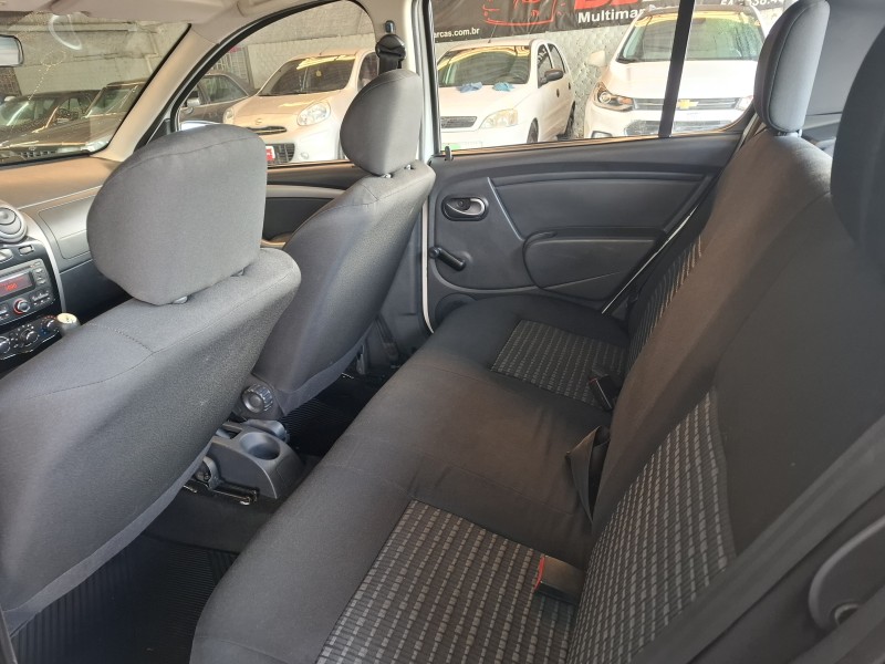 SANDERO 1.0 EXPRESSION 16V FLEX 4P MANUAL - 2014 - CAXIAS DO SUL