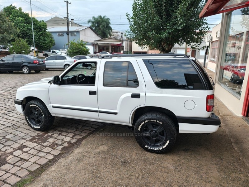 BLAZER 2.4 MPFI ADVANTAGE 4X2 8V GASOLINA 4P MANUAL - 2009 - GUAPORé