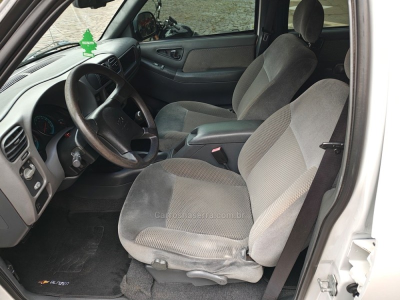 BLAZER 2.4 MPFI ADVANTAGE 4X2 8V GASOLINA 4P MANUAL - 2009 - GUAPORé
