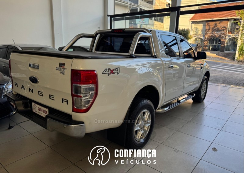 RANGER 3.2 XLT 4X4 CD 20V DIESEL 4P AUTOMÁTICO - 2013 - BENTO GONçALVES